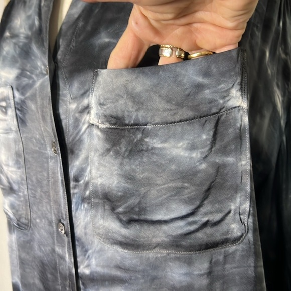 Raquel Allegra Blue Gray Long Sleeve Rayon Button Down Blouse Size 1/M - Picture 6 of 13